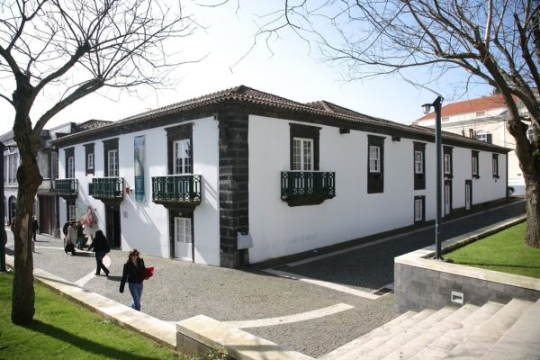 centro-municipal-de-cultura-de-ponta-delgada