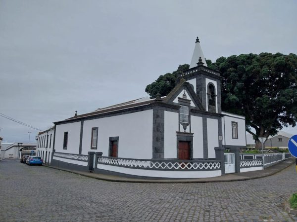 igreja-da-misericordia-da-vila-da-praia -